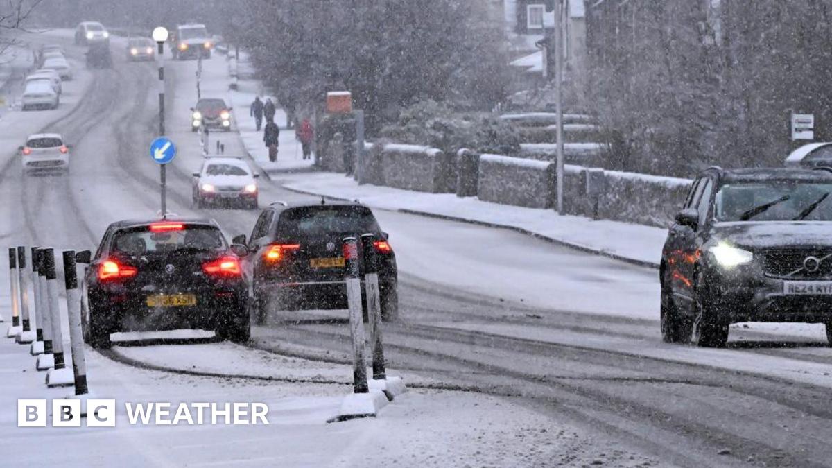 UK Heavy Snow Warning: Met Office Amber Alert & Travel Disruptions